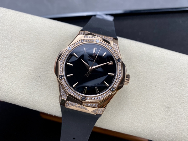 ウブロコピー時計側面デザイン